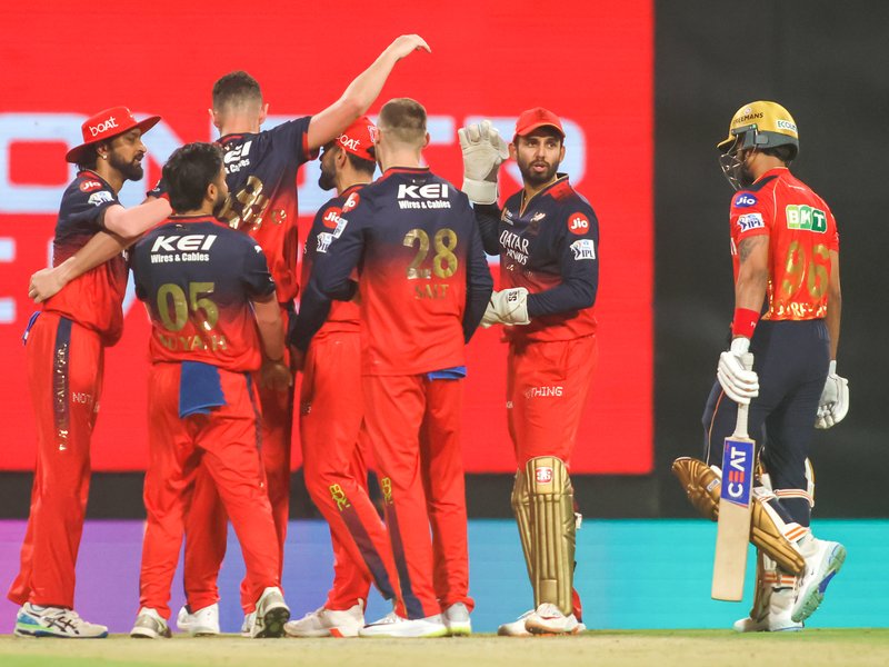 आईपीएल 2026: आरसीबी की मुश्किल बढ़ सकती है, इस धाकड़ तेज गेंदबाज के खेलने पर संशय 