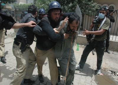 Report highlights gaps in legal protections, custodial abuse allegations in Pakistan (File image) 