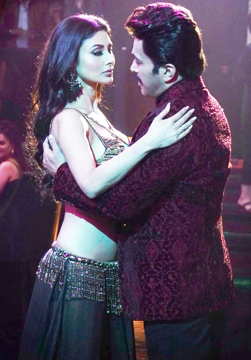 Anjumm on dancing with Mouni Roy: 'Wondered I would be able to match up to her standards'