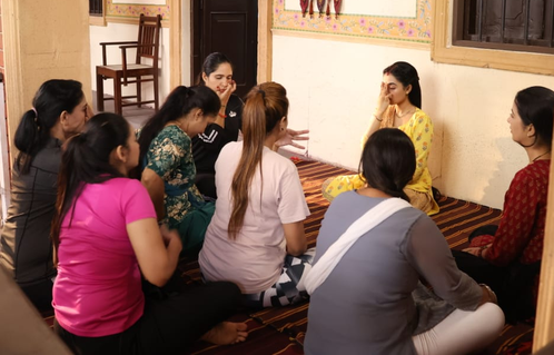 Neeharika Roy turns yoga teacher for ‘Pyaar Ka Pehla Naam Radha Mohan’