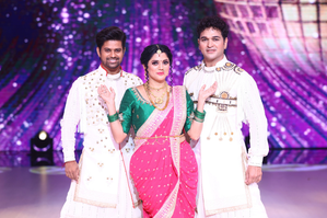 Choreographer Ashish Patil gives Karuna Pandey his 'Manacha Mujra'