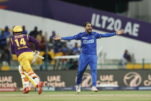 Table toppers MI Emirates outplay Sharjah Warriors by eight wickets in the 18th match of the ILT20 Season 2 at the Zayed Cricket Stadium in Abu Dhabi on Friday.