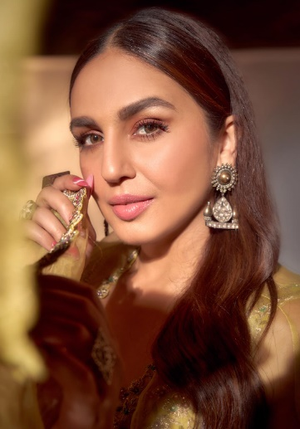 Huma Qureshi showcases what her 'cheeky mornings be like'