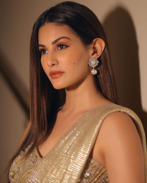 Amyra Dastur 