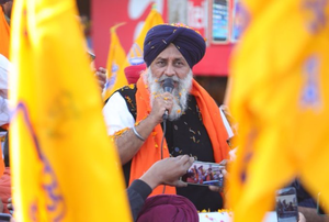 Five Sikh head priests indict SAD chief Sukhbir Badal for religious misconduct