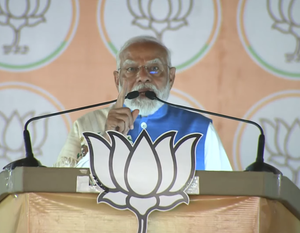 झारखंड के इंडी गठबंधन के नेता ने मुझे गोली मारने की बात कही, लेकिन जनता मेरी कवच :  पीएम मोदी