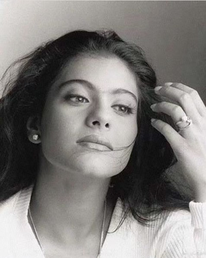Kajol reminisces about younger days, shares pictures from ‘world before selfies’