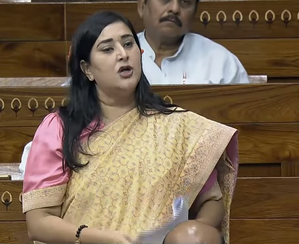 लोकसभा में विपक्ष पर बरसी बांसुरी स्वराज, इमरजेंसी को लेकर कांग्रेस और पानी संकट पर 'आप' को घेरा