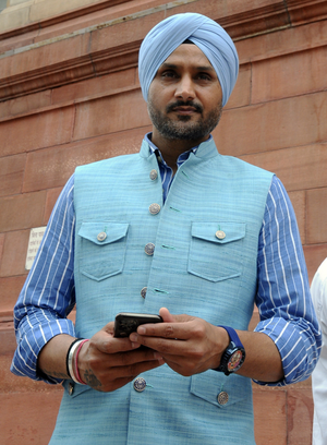 India shouldn't go to Pakistan for Champions Trophy: Harbhajan supports BCCI's decision