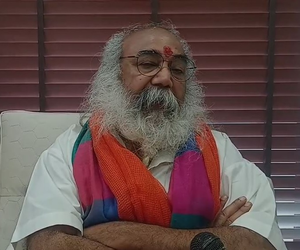 आचार्य प्रमोद कृष्णम