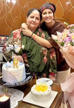 Hina Khan’s mother celebrates her birthday with an emotional wish