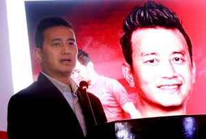 बाइचुंग भूटिया: भारत के पहले फुटबॉल सुपरस्टार, जो कहलाए 'पोस्टर ब्वॉय'