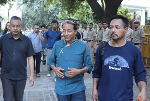 Sonam Wangchuk walks out of Jodhpur Central Jail after 170 days