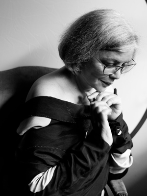 Zeenat Aman talks about ‘human relationships’ after falling on set and getting 'purple bruises'