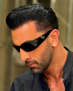 Ranbir Kapoor looks dapper in new haircut by Aalim Hakim, fans say ‘for Dhoom 4’