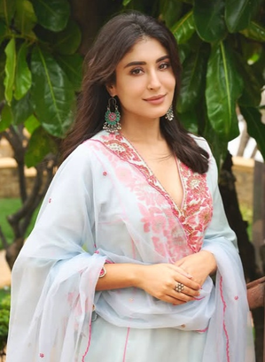 Kritika Kamra: Balancing my acting career, business has been challenging	