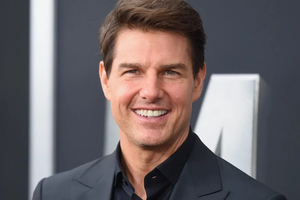 Tom Cruise feted with US Navy's highest civilian award