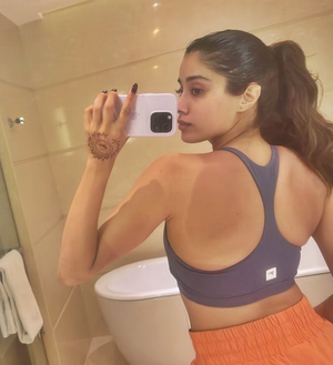 Here’s how Janhvi Kapoor ‘burnt’ herself