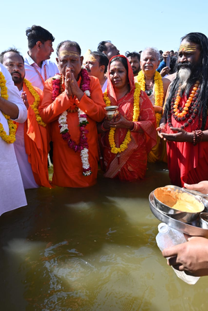 Maha Kumbh: C'garh CM, Cabinet, all-party MLAs take a holy dip in Triveni Sangam (Ld)