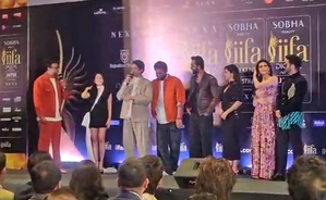 Vijay Varma's Marwari roots shine on the IIFA stage