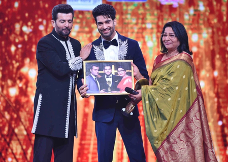 'Jamai No. 1’s Abhishek Malik receives a heartwarming surprise during an award show
