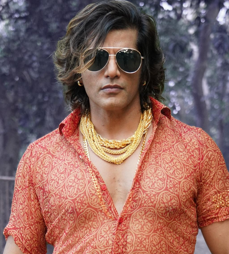 Karanvir Bohra makes jaw drop with this massive transformation as 'Mahipal' in 'Khadaan'