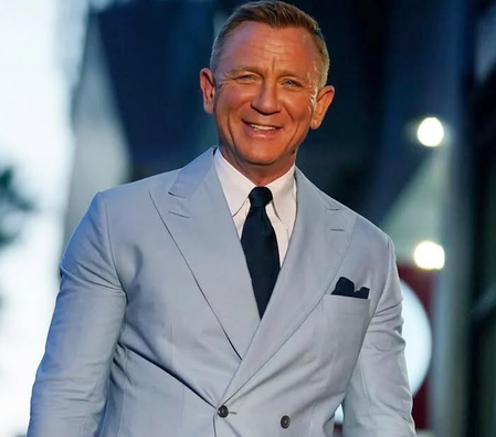 Here’s what Daniel Craig blames for making him feel disconnected from the world