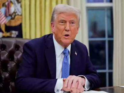 Trump defends tariffs amid market turmoil, calls stock market losses ‘temporary’