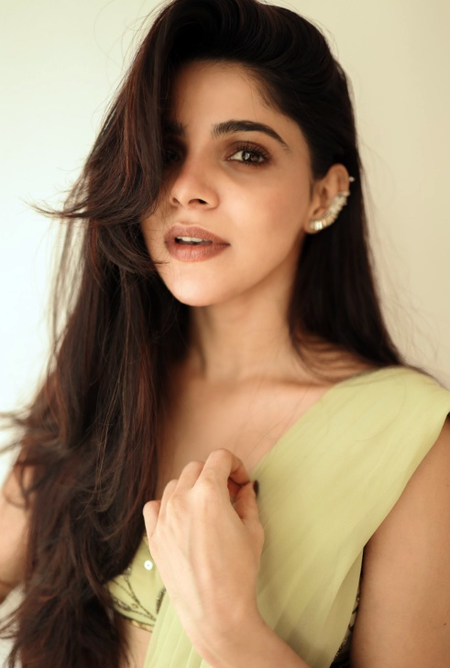 I have no connection to G V Prakash’s family issues, says actress Divya Bharathi