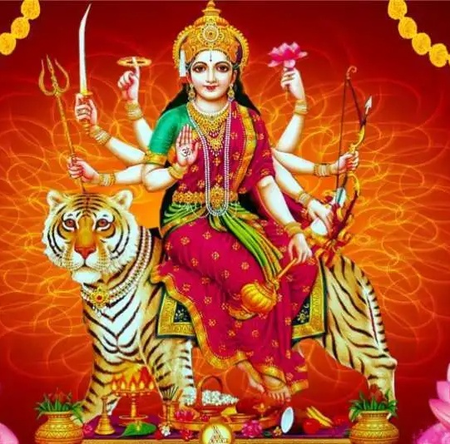 मां जगदम्बे की कृपा भक्तों के जीवन में खुशियों का नया सवेरा लाती है: पीएम मोदी