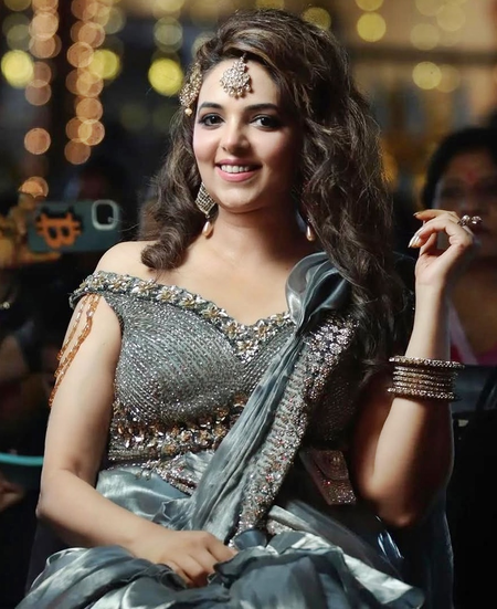 Sugandha Mishra joins ‘Wagle Ki Duniya’ as the over-the-top Suman