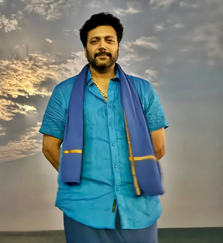 When the real Karathey Babu met the director of Ravi Mohan’s ‘Karathey Babu’!