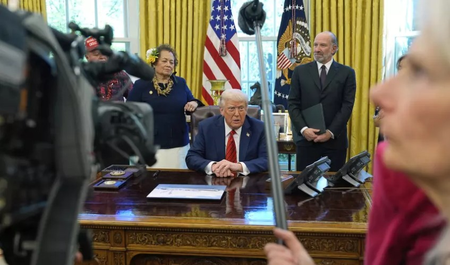 Trump signs memo to extend federal hiring freeze through July: White House