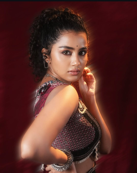 Anupama Parameswaran comes onboard Sharwanand's film with Sampath Nandi	