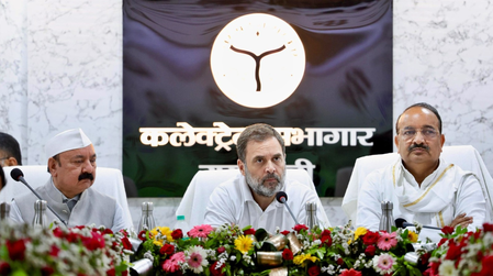 Rahul discusses district projects in Rae Bareli, to visit Amethi tomorrow