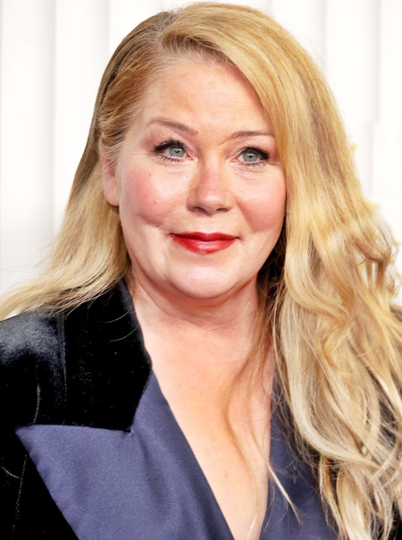 Christina Applegate reveals her father, Robert Applegate has passed away