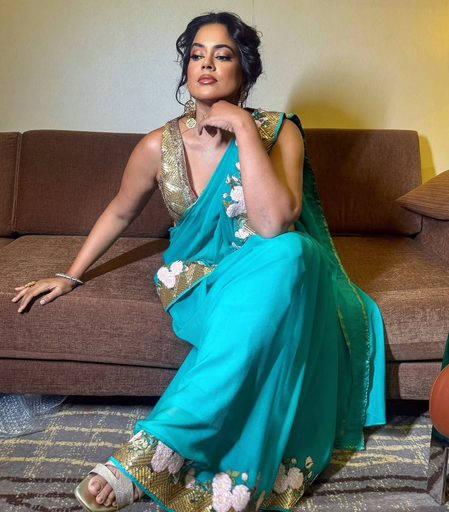 Sameera Reddy recalls crying at home before she went to an award show