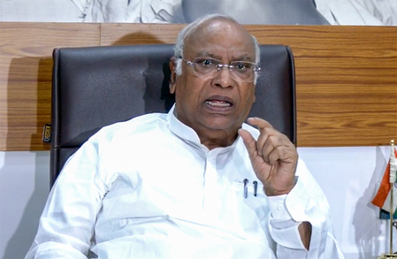 ED raids meant to spilt Congress in Karnataka, says Kharge (File Photo)