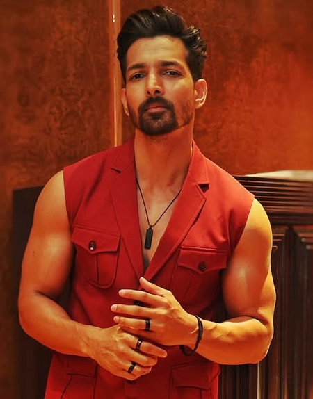 Harshvardhan Rane declines ‘Sanam Teri Kasam 2’ amid India and Pakistan tensions