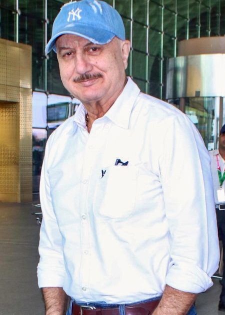 Anupam Kher captures mesmerizing scenery as he lands in France for Cannes 2025