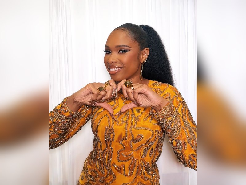 Jennifer Hudson surprising the cast of Broadway musical ‘Smash’