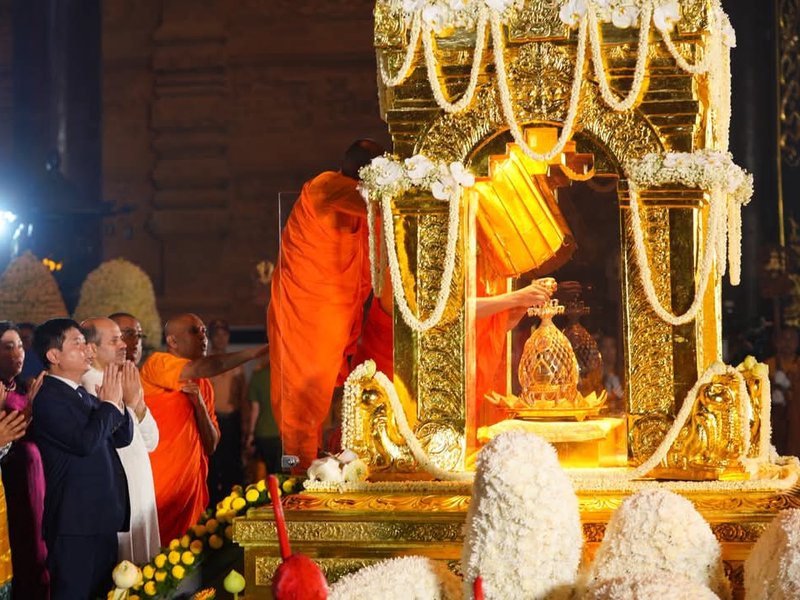 Vietnam: Sacred relics of Lord Buddha from India enshrined in Tam Chuc Pagoda