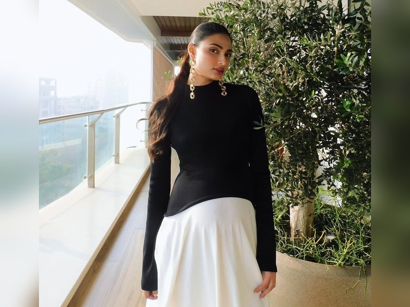 Athiya Shetty shares a glimpse of her life as a new mom