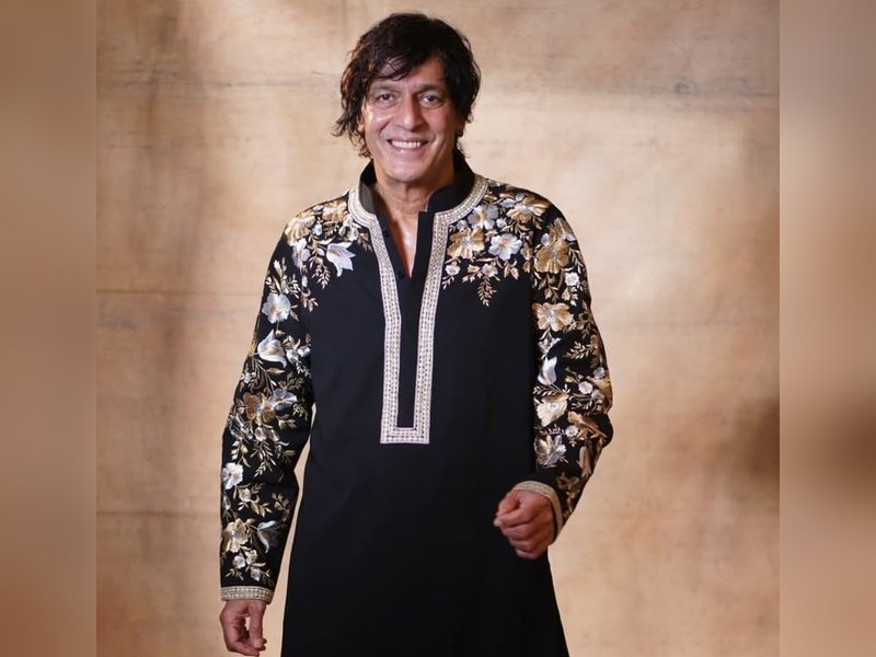 Chunky Panday beams with pride as daughter Ananya Panday performs to his iconic tracks