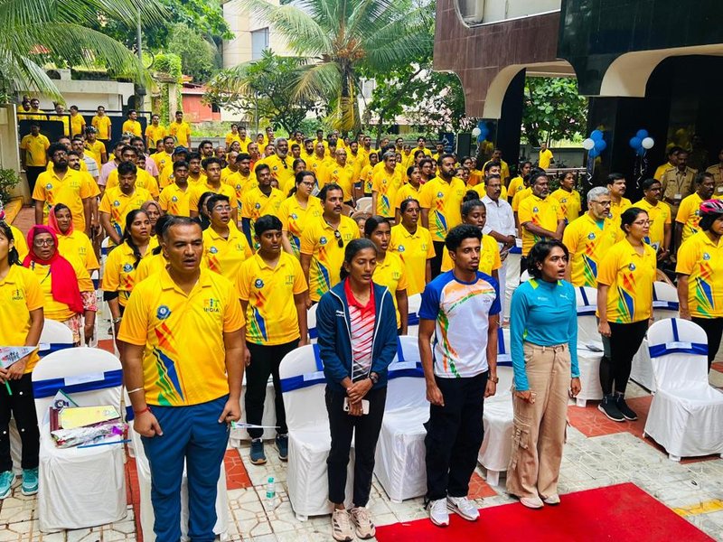 Celebrities including Olympians, chess grandmaster, actors join 'Fit India Sundays on Cycle'