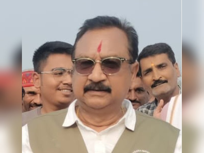 All eyes fixed on apex court, cabinet meeting as MP minister Shah’s fate hangs in balance