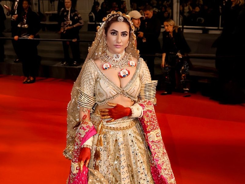 Actress Ruchi Gujjar pays a powerful tribute to PM Modi’s leadership at Cannes 2025