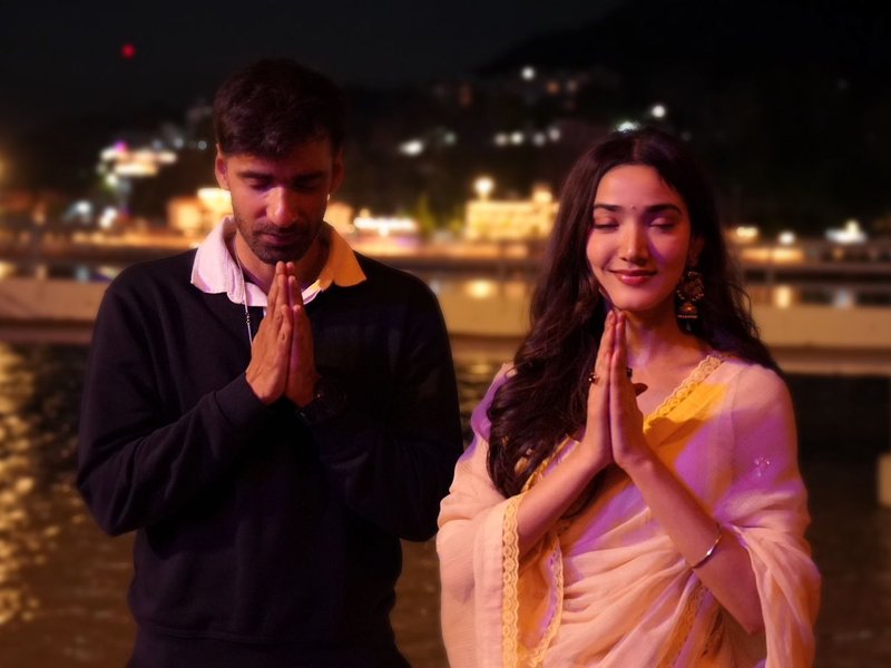 'Ginny Wedss Sunny 2' leads Avinash Tiwary & Medha Shankr attend Rishikesh’s Ganga Aarti