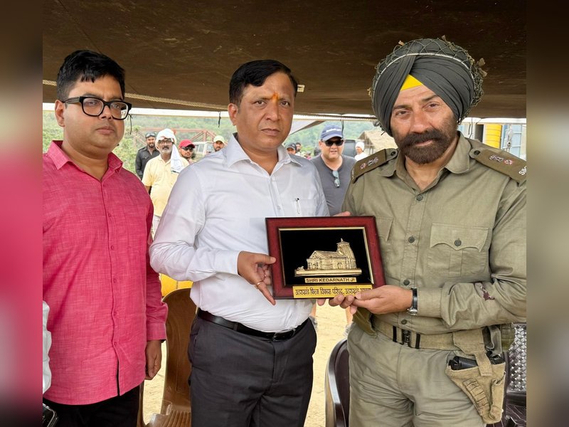Sunny Deol meets Uttarakhand film officials on ‘Border 2’ set, praises state’s support for cinema	
