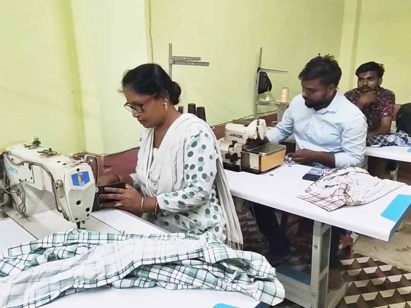 Bihar: Engineer quits plum job to launch garment start-up in Jamui, becomes an inspiration